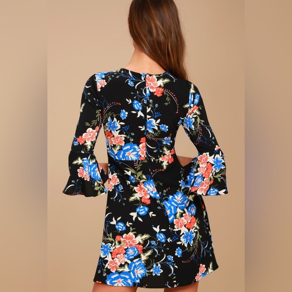 Welcome Back Black Floral Print Skater Dress size Small - Picture 3 of 8